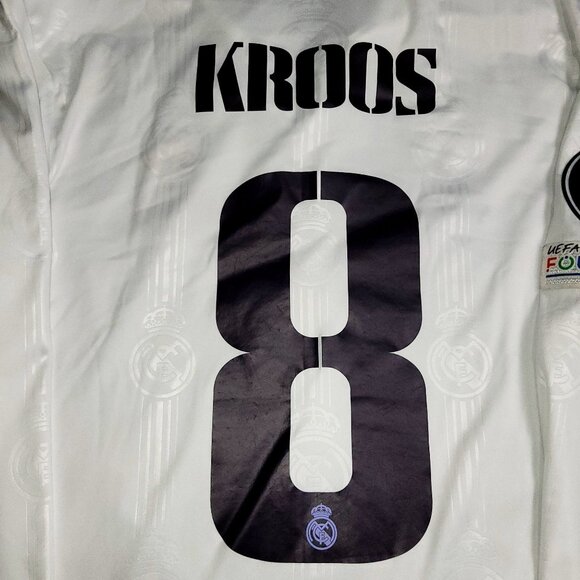 Kroos Real Madrid 2022 2023 UEFA Long Sleeve Soccer Jersey Shirt M SKU# HA2666 - Picture 4 of 8